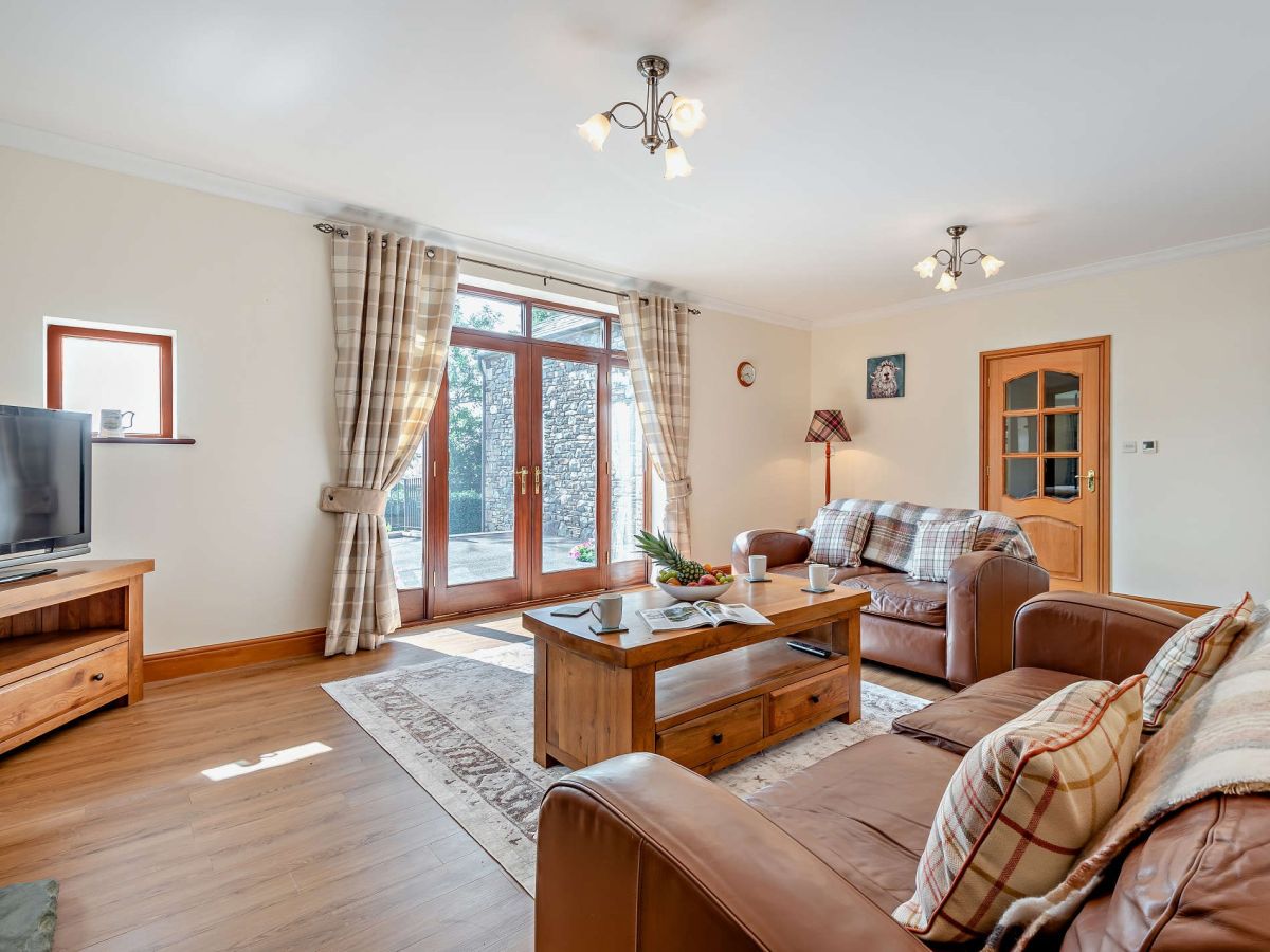 Horsemoor Lodge, listing photograph 2