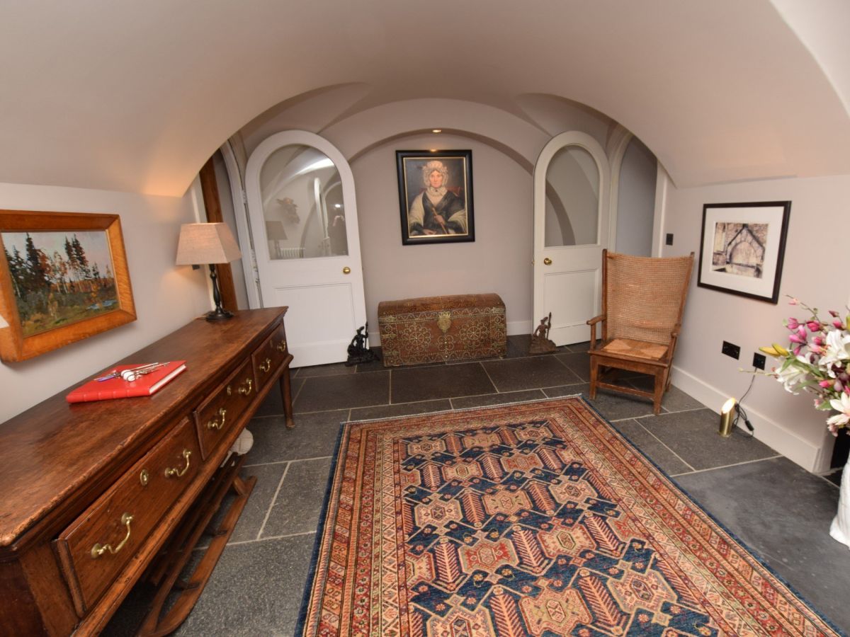 Hill View Lodge, listing photograph 6