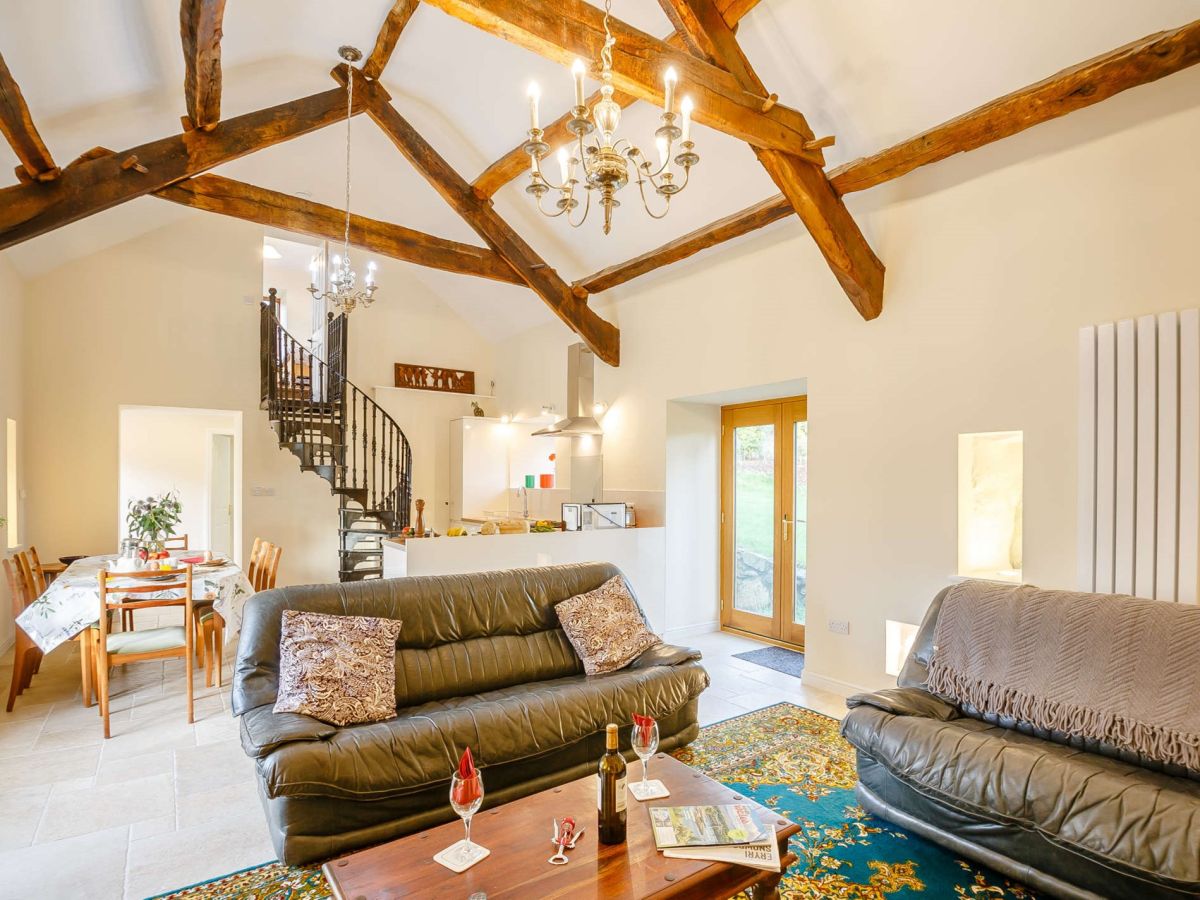 Glyn Bach Barn, listing photograph 4