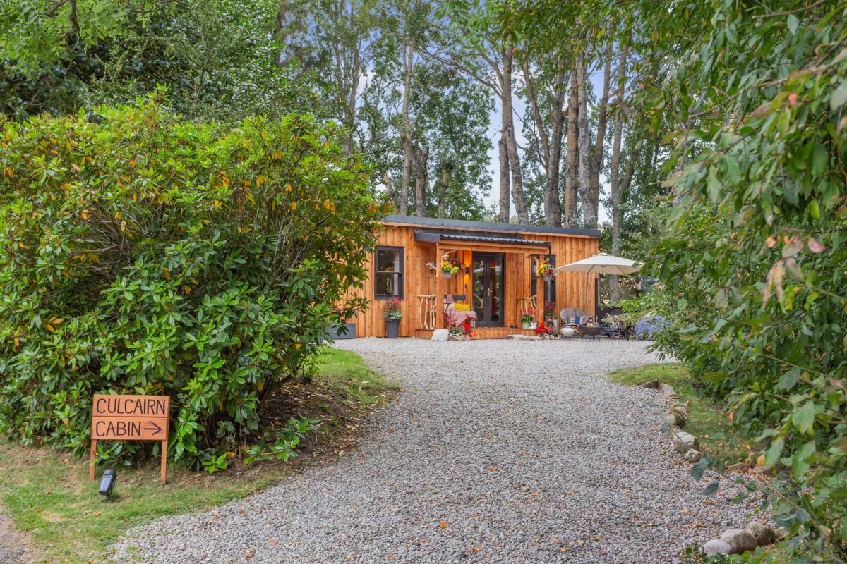 Culcairn Cabin, listing photograph 2