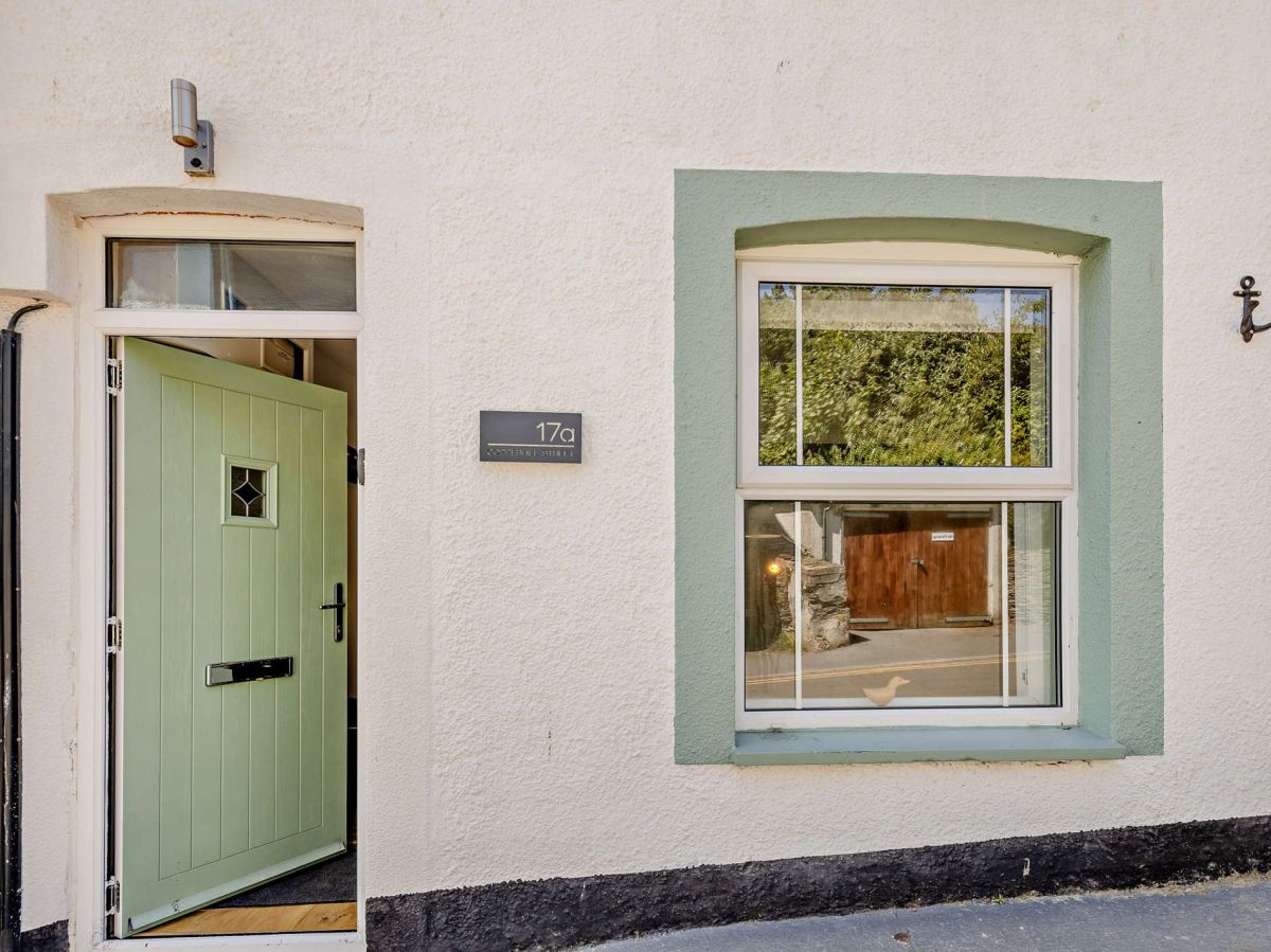 Aberdovey Great Escape, listing photograph 2