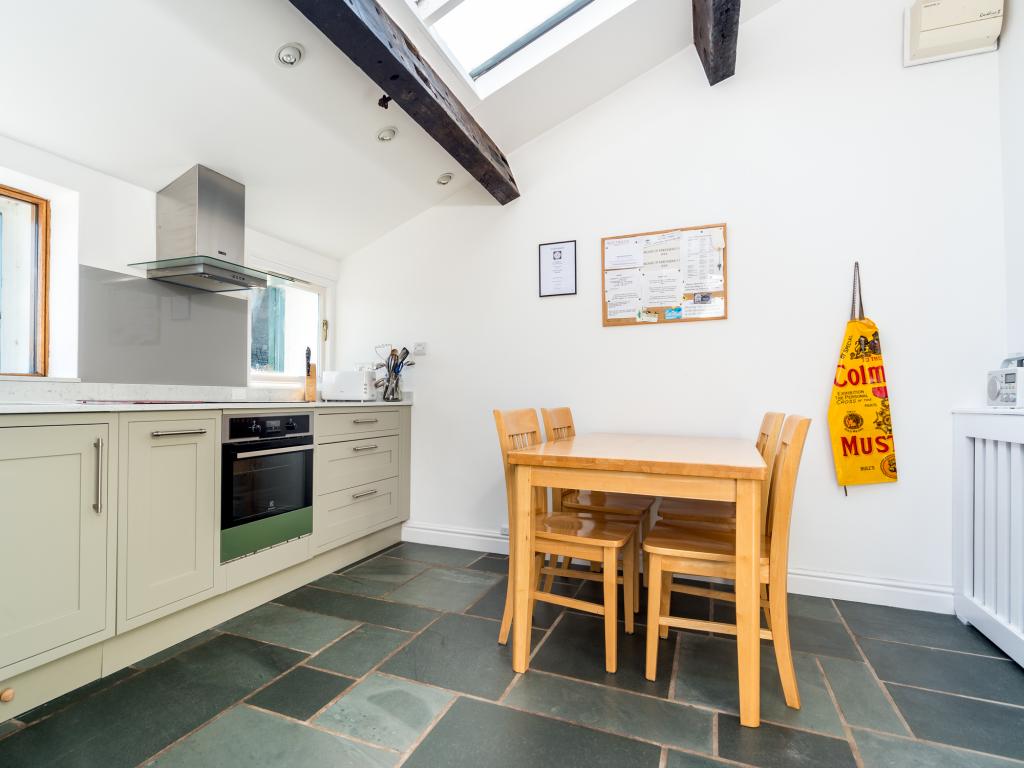 Hallgarth Barn, listing photograph 6