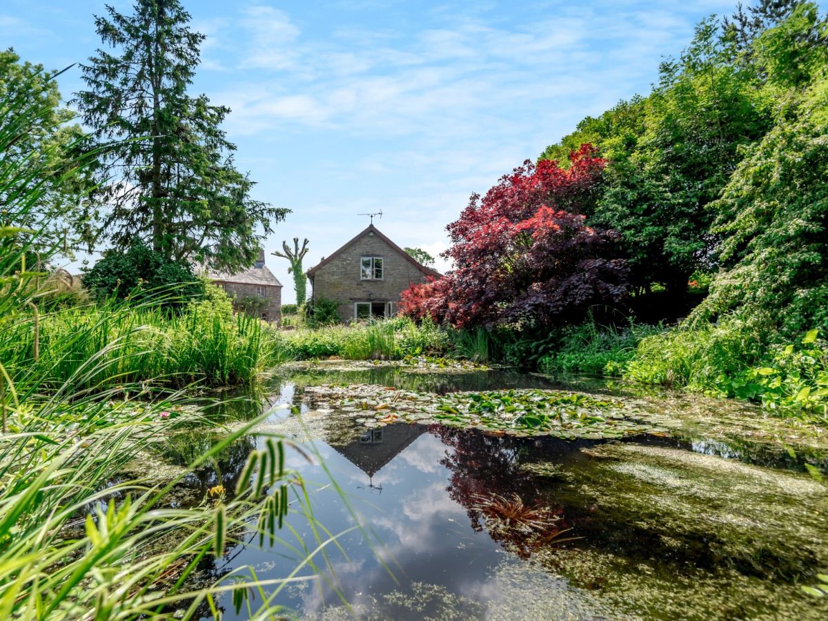 Pond Cottage
