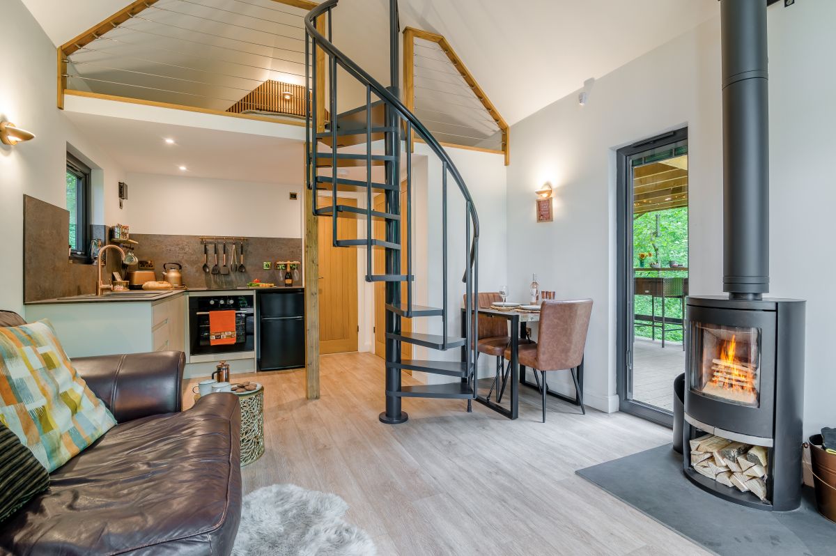 The Tree House, listing photograph 10