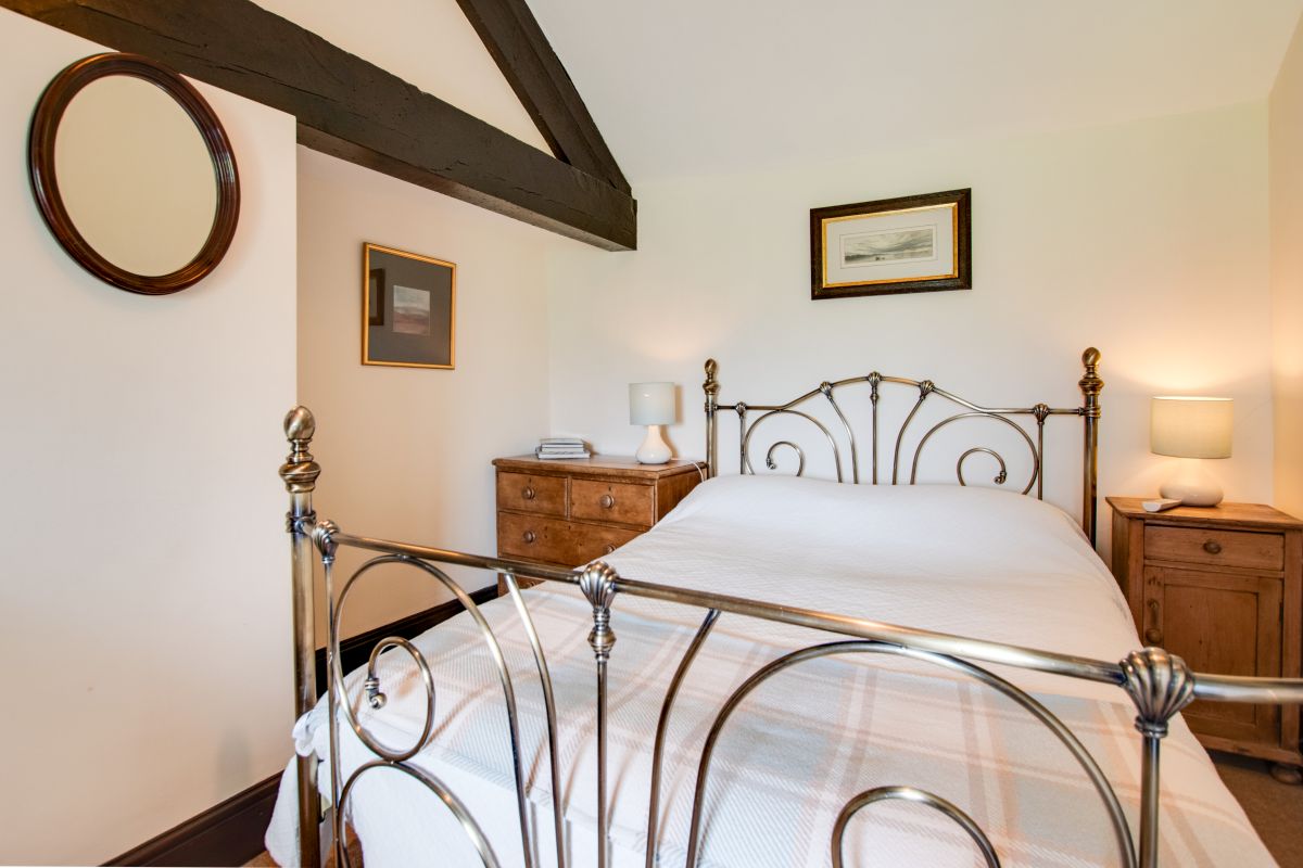 Harry Eyre Cottage, listing photograph 11
