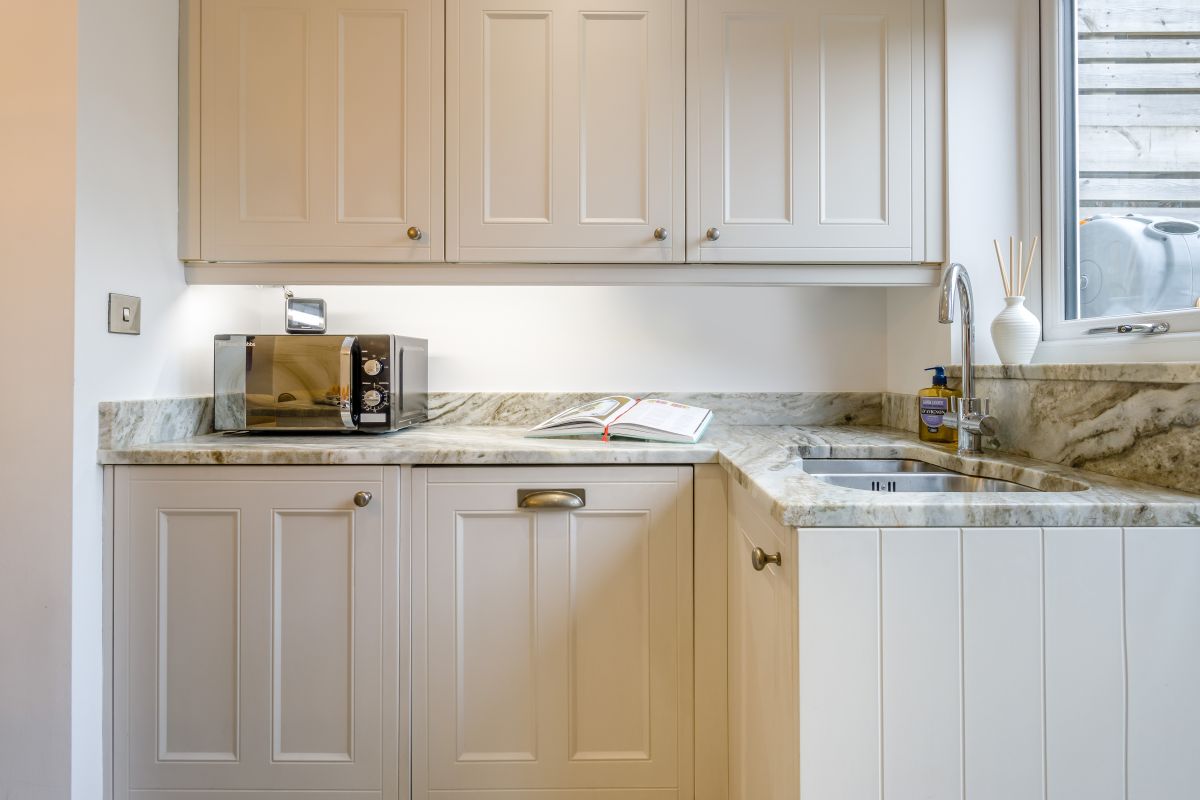 8 Crown Lane, listing photograph 2