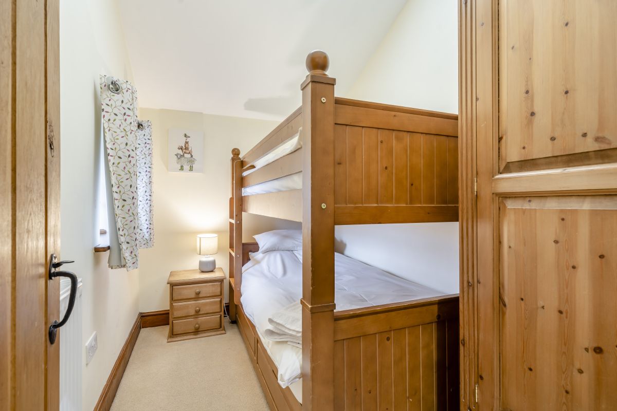 Low Byre - Ingleton, listing photograph 8
