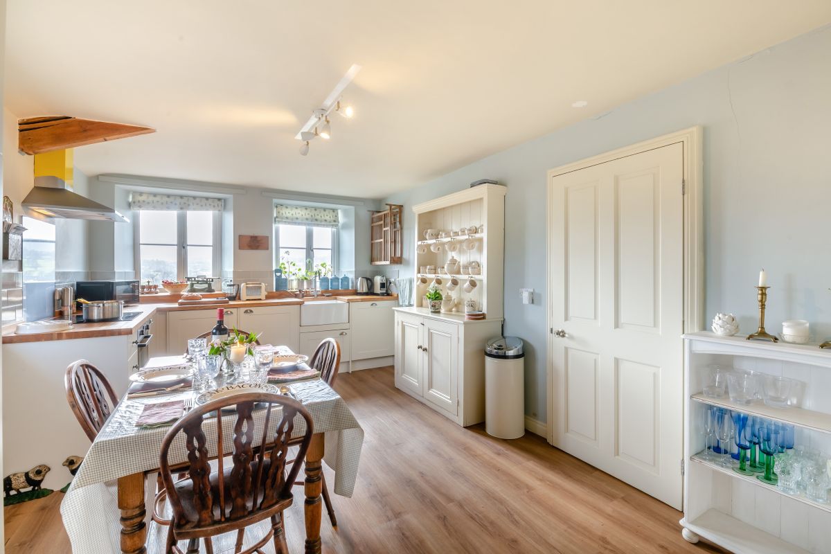 Throstlenest Farm Cottage, listing photograph 7