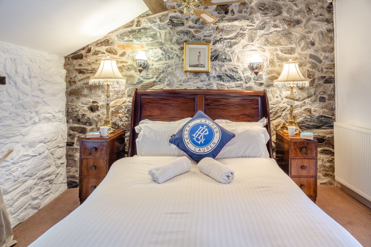 Betws Inn Bach, listing photograph 9