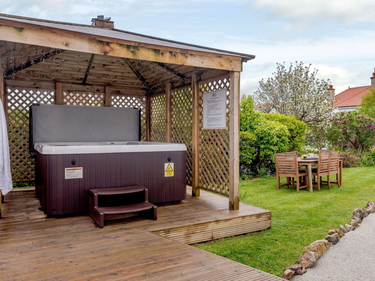Park Villa - Llandudno, listing photograph 7