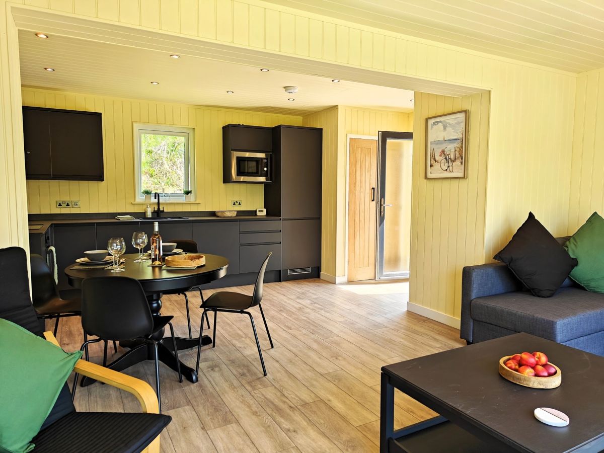 Butterfly Lodge, listing photograph 4