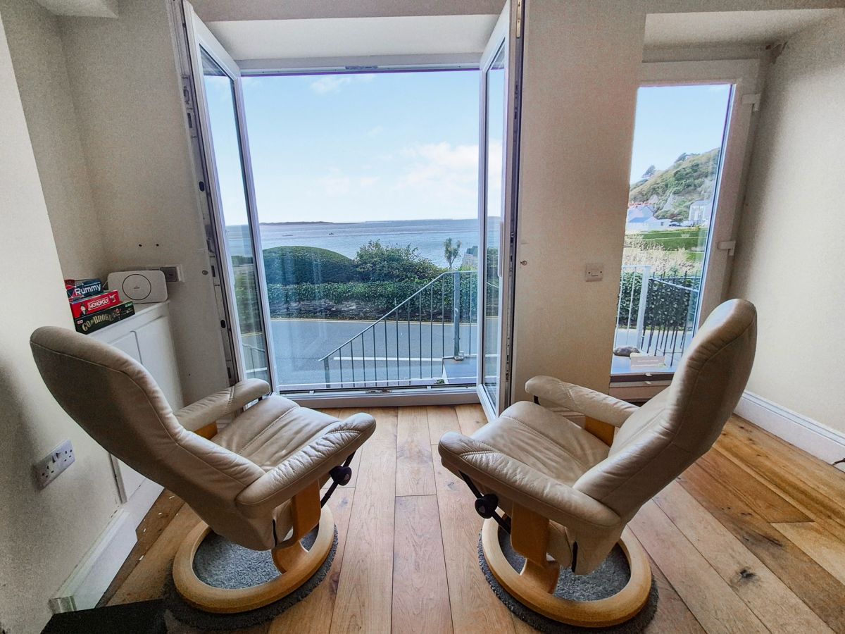 6 Penhelyg Road, listing photograph 4