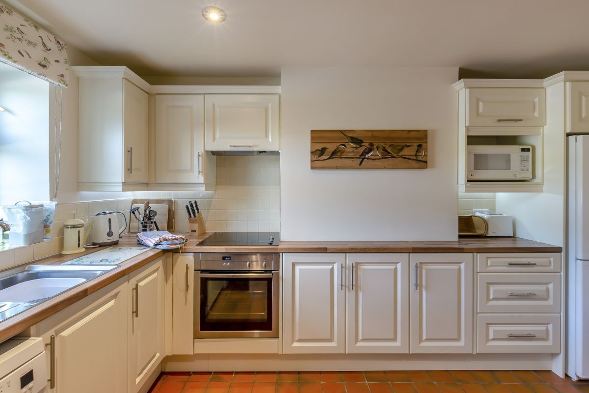 Dove Cottage near Hassop, listing photograph 7