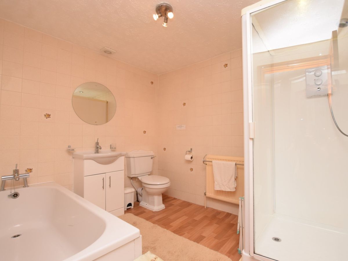 Kinder Cottage, listing photograph 11