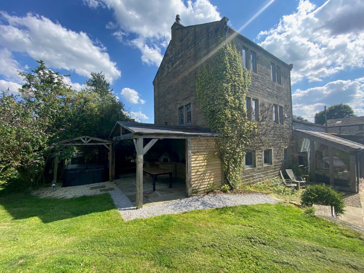 Weavers Cottage - Slaithwaite, listing photograph 2