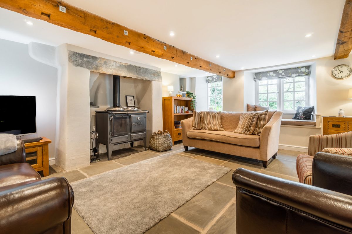 The Farmhouse, listing photograph 3