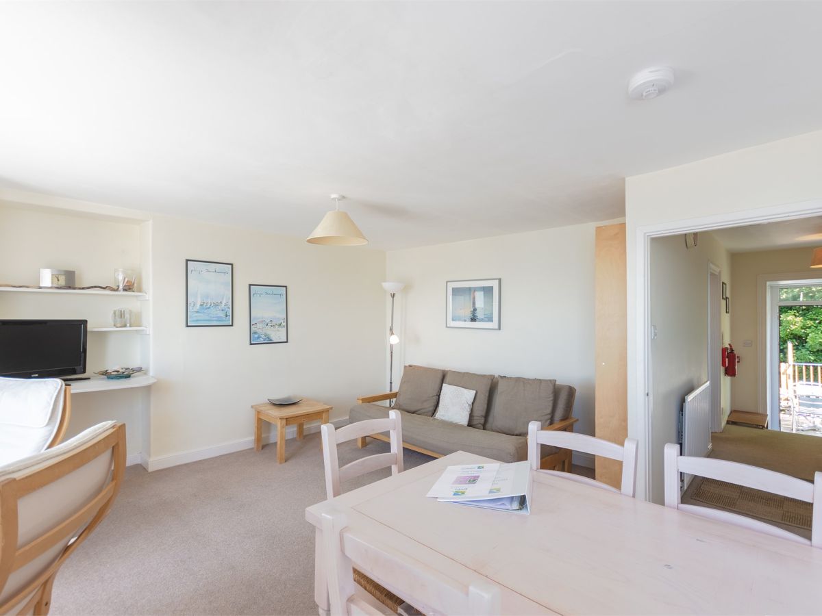 Glan Y Mor, listing photograph 4