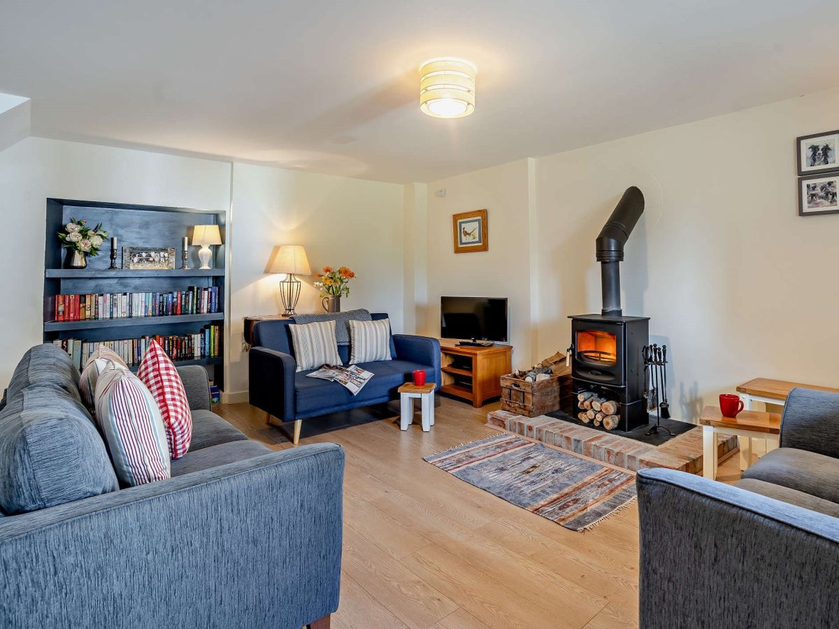 Cookes Cottage, listing photograph 2