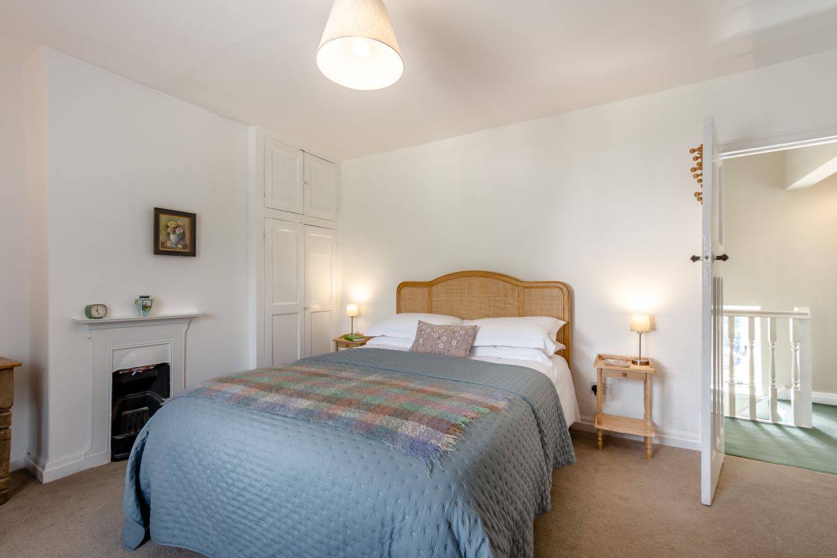 Churchgate Cottage, listing photograph 4