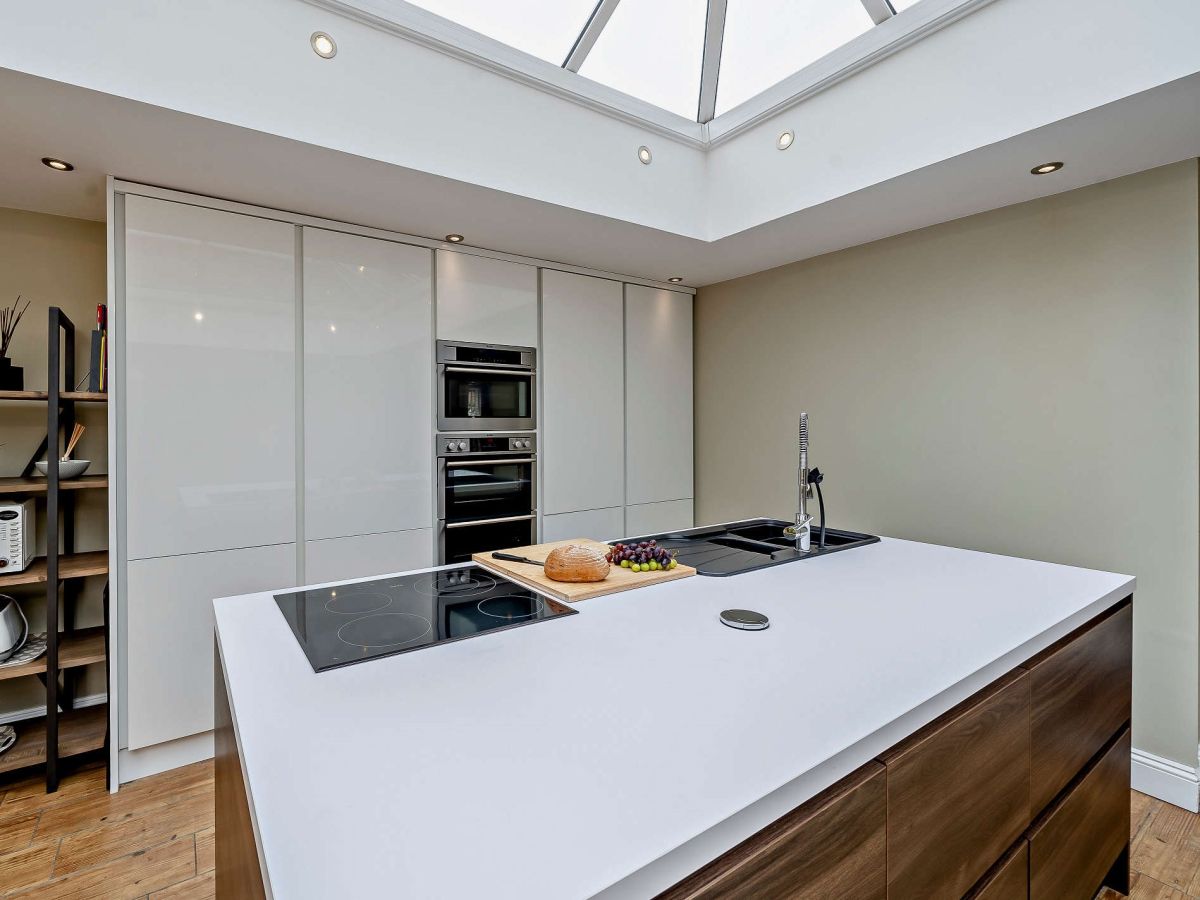 Coombe Bungalow, listing photograph 6