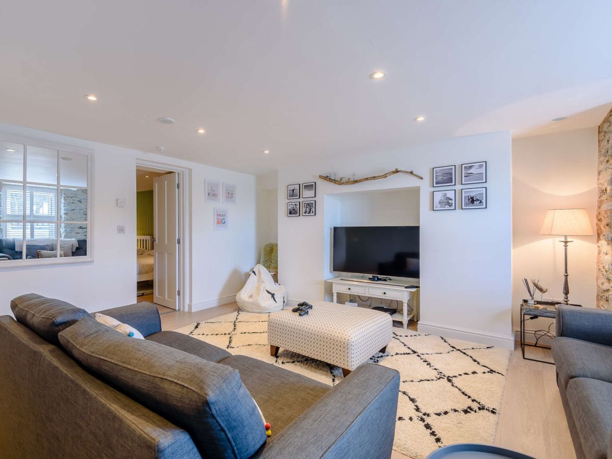 Bodfor House, listing photograph 10