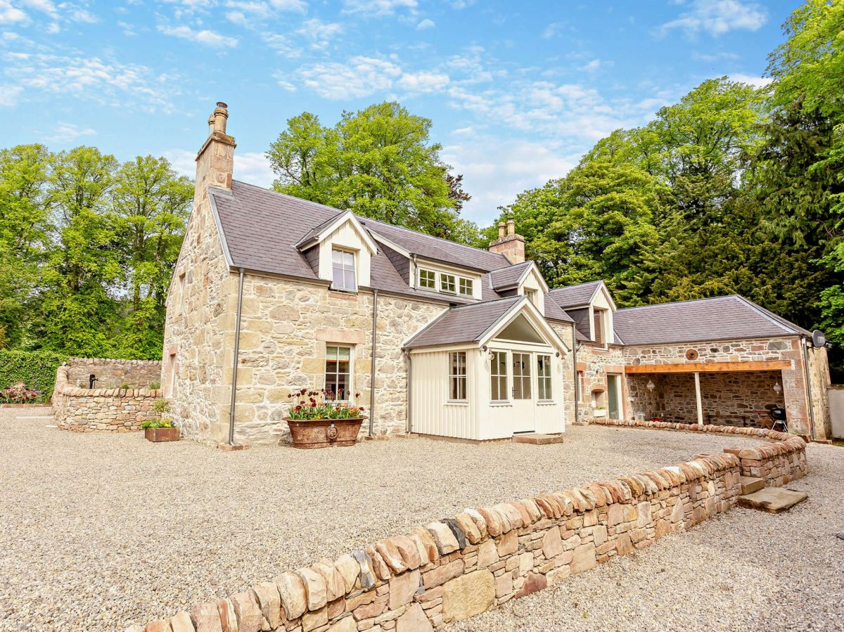 Lemlair Farmhouse