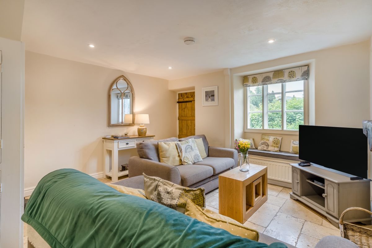 Heather Cottage, listing photograph 2