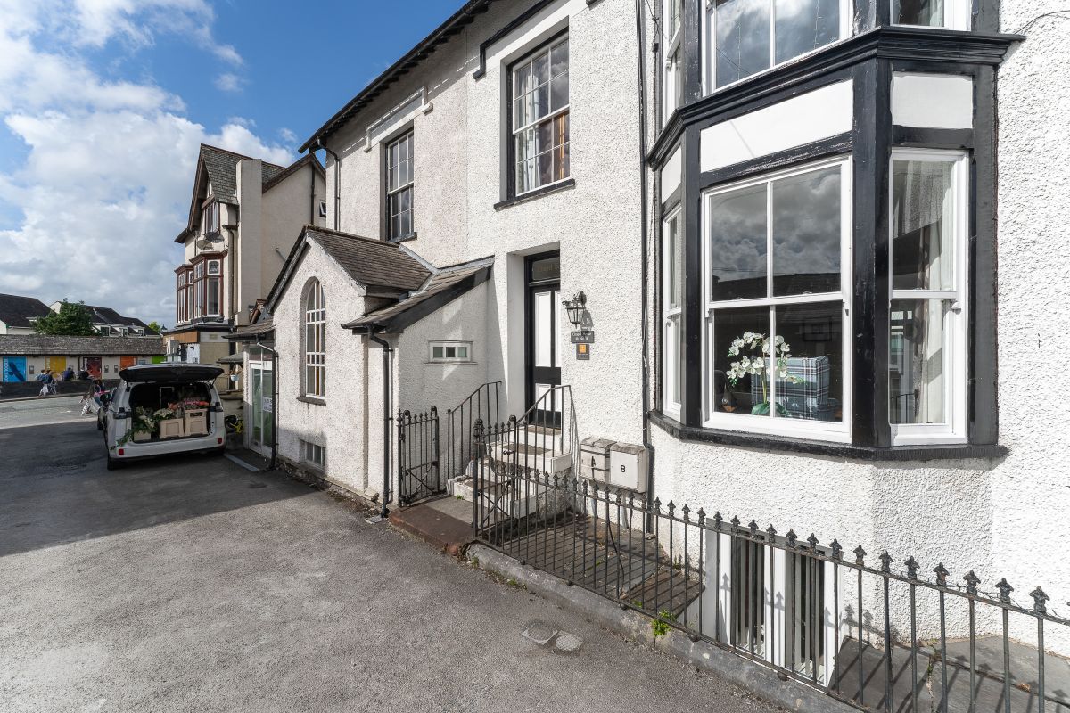 Chapel House at No 8, listing photograph 2