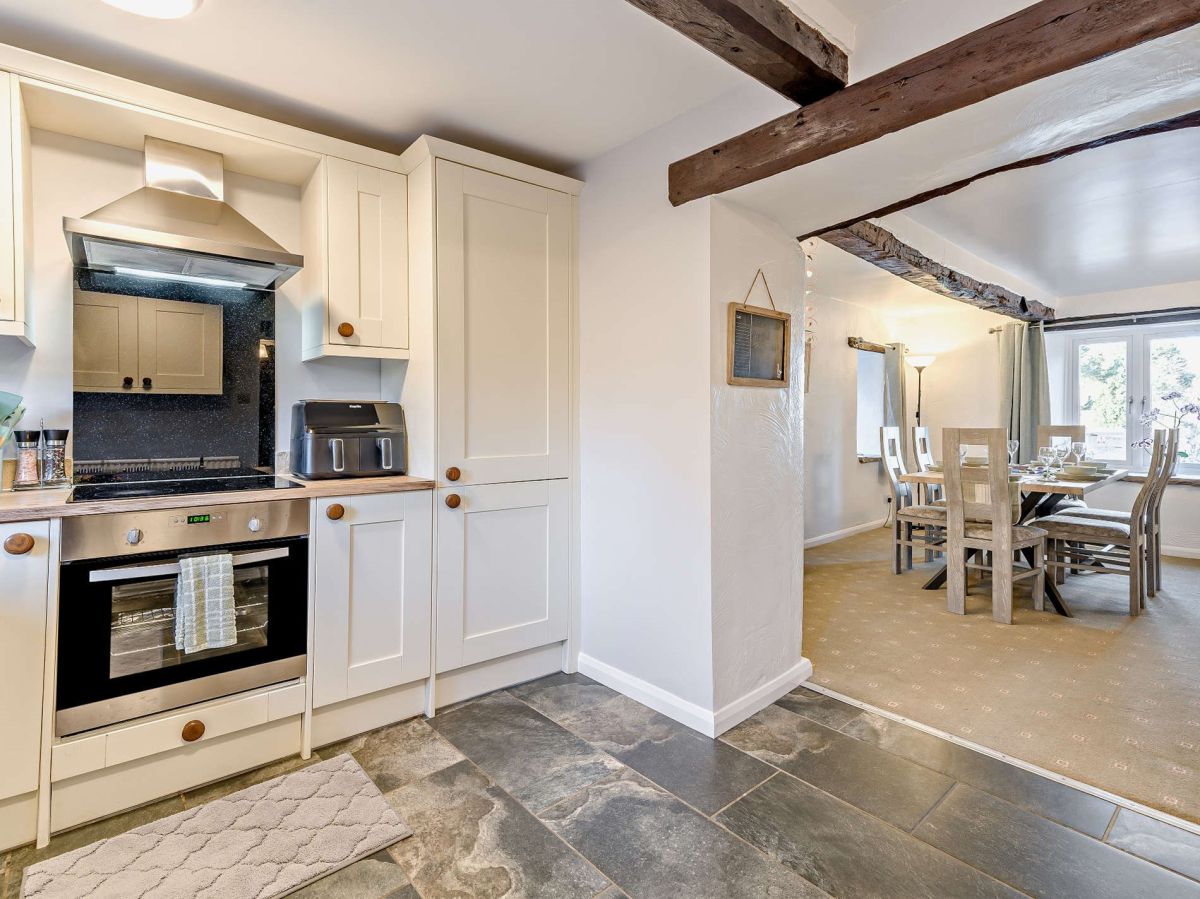 The Old Farmhouse - Arnside, listing photograph 4