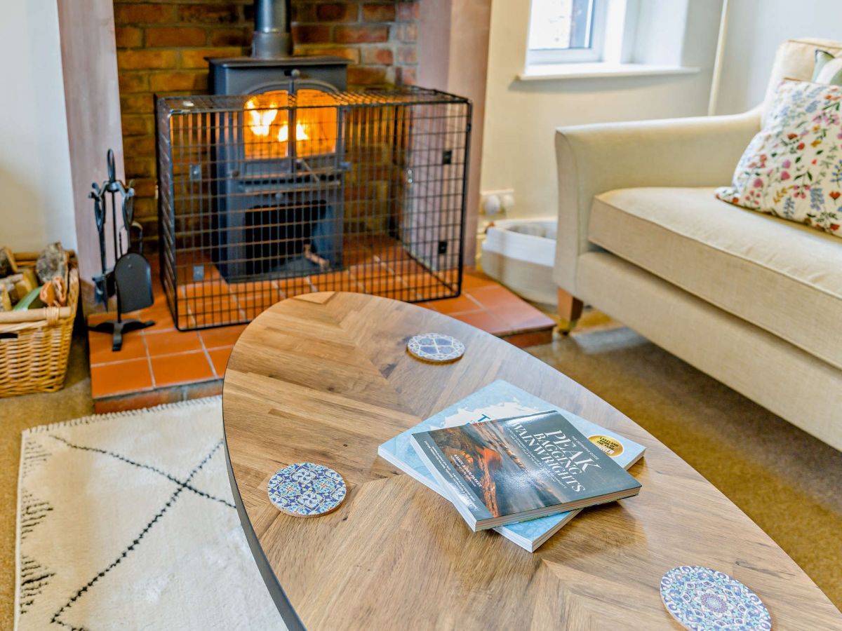 Castle Hill Cottage, listing photograph 4