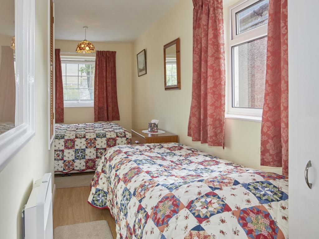 Cherry Pip, listing photograph 4