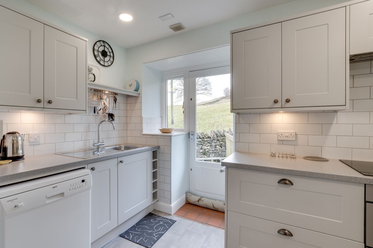 Spring Cottage, listing photograph 4