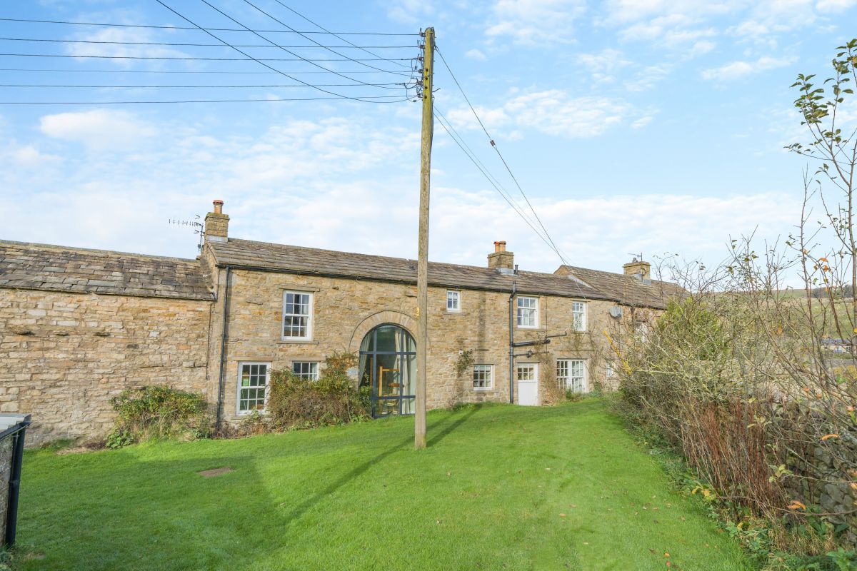 Seata Barn, listing photograph 3