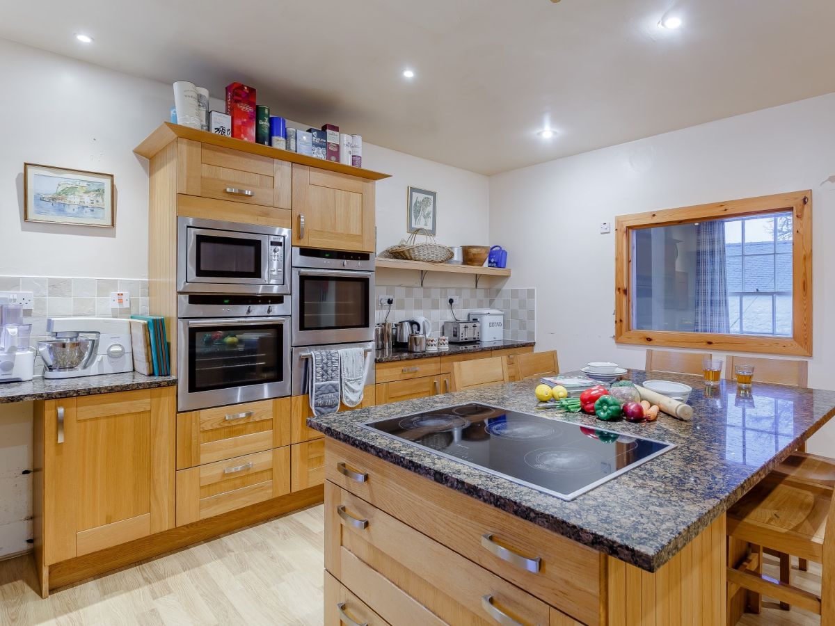 Dell House, listing photograph 9
