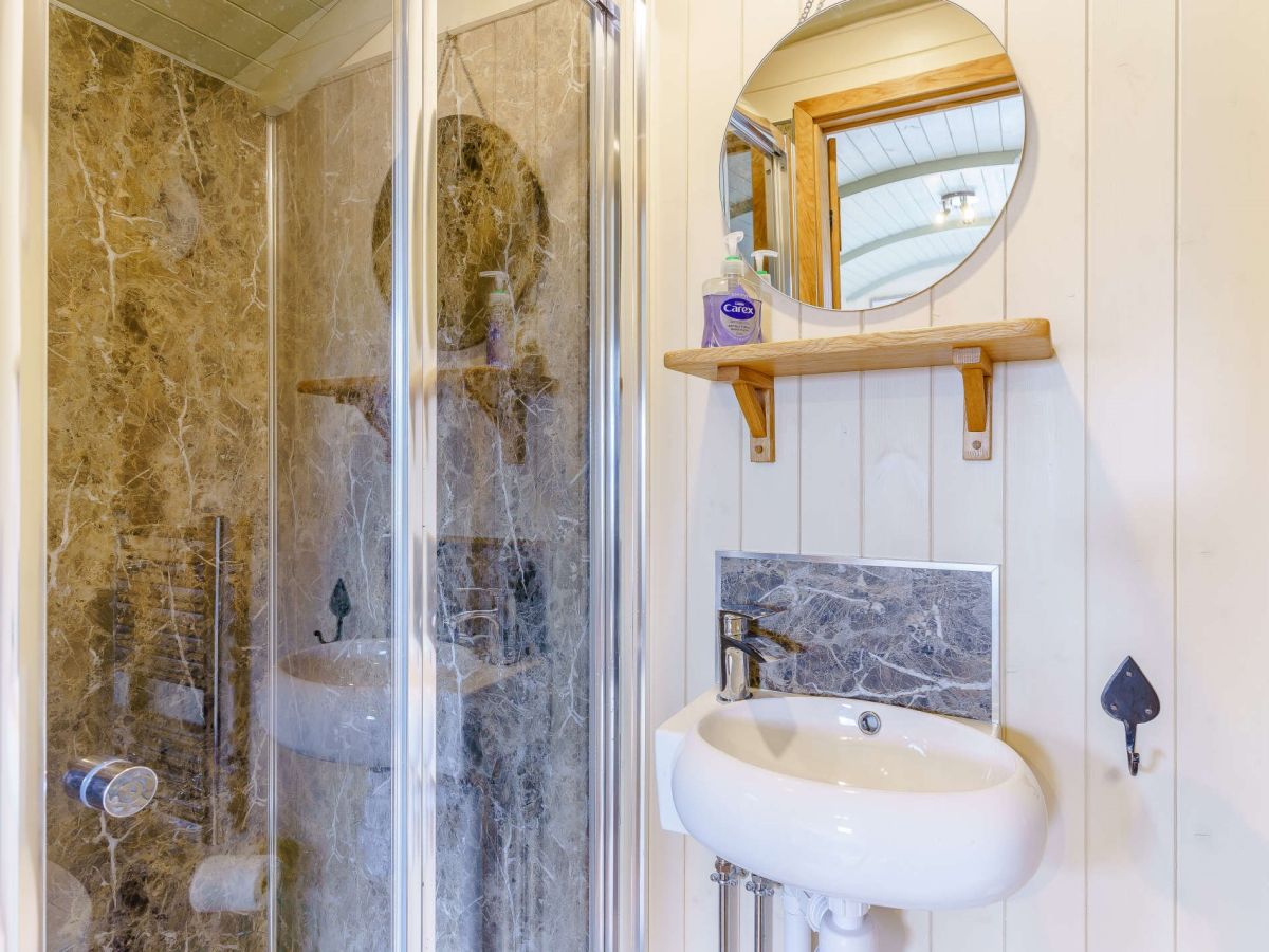 Finmia Sauna, Hot Tub & Plunge Pool, listing photograph 10