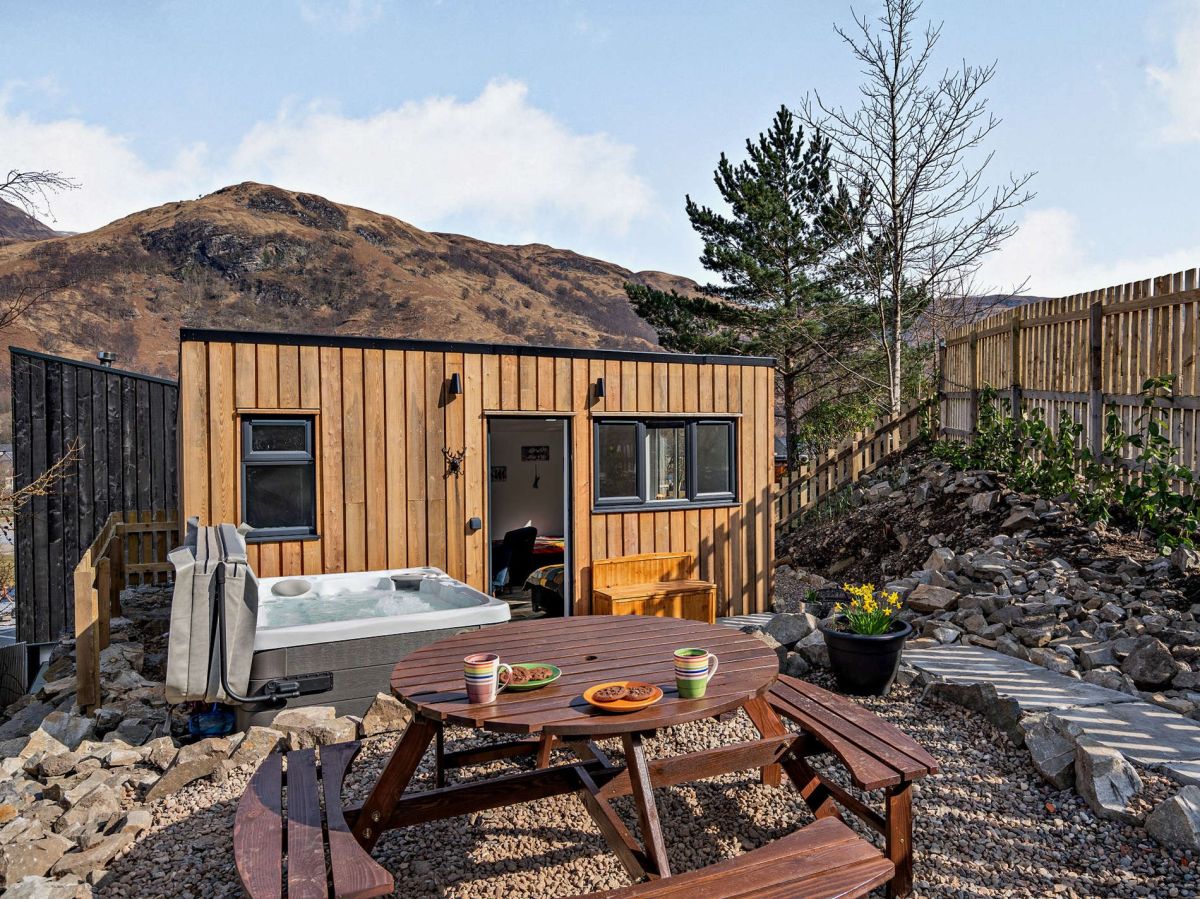 Mountain View Cabin - Kinlochleven, listing photograph 2