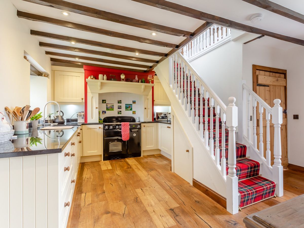 Strone Castle Cottage, listing photograph 10