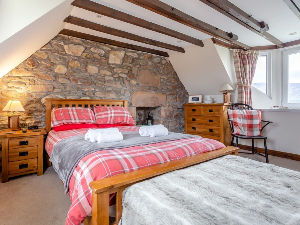 Strone Castle Cottage, listing photograph 12