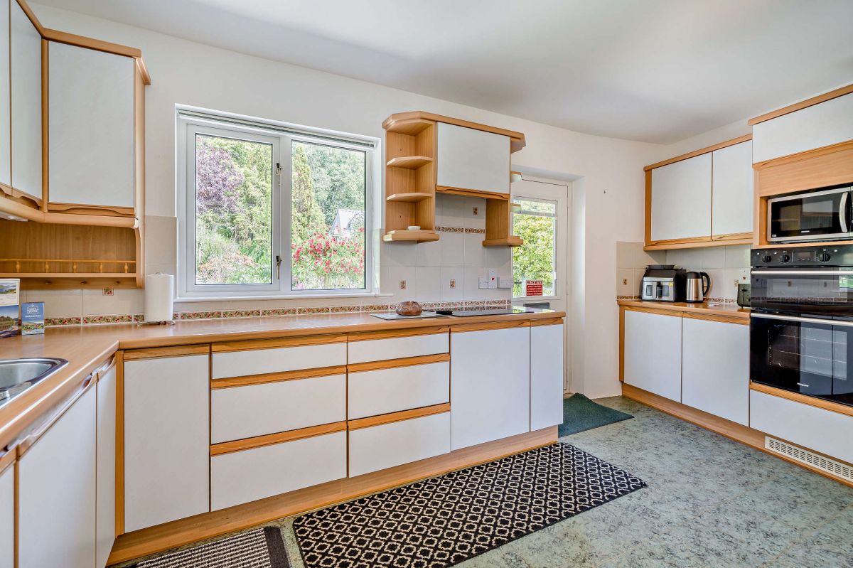 Lakeview Vista, listing photograph 11