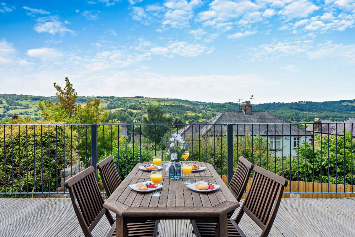 Apple Tree View, listing photograph 6