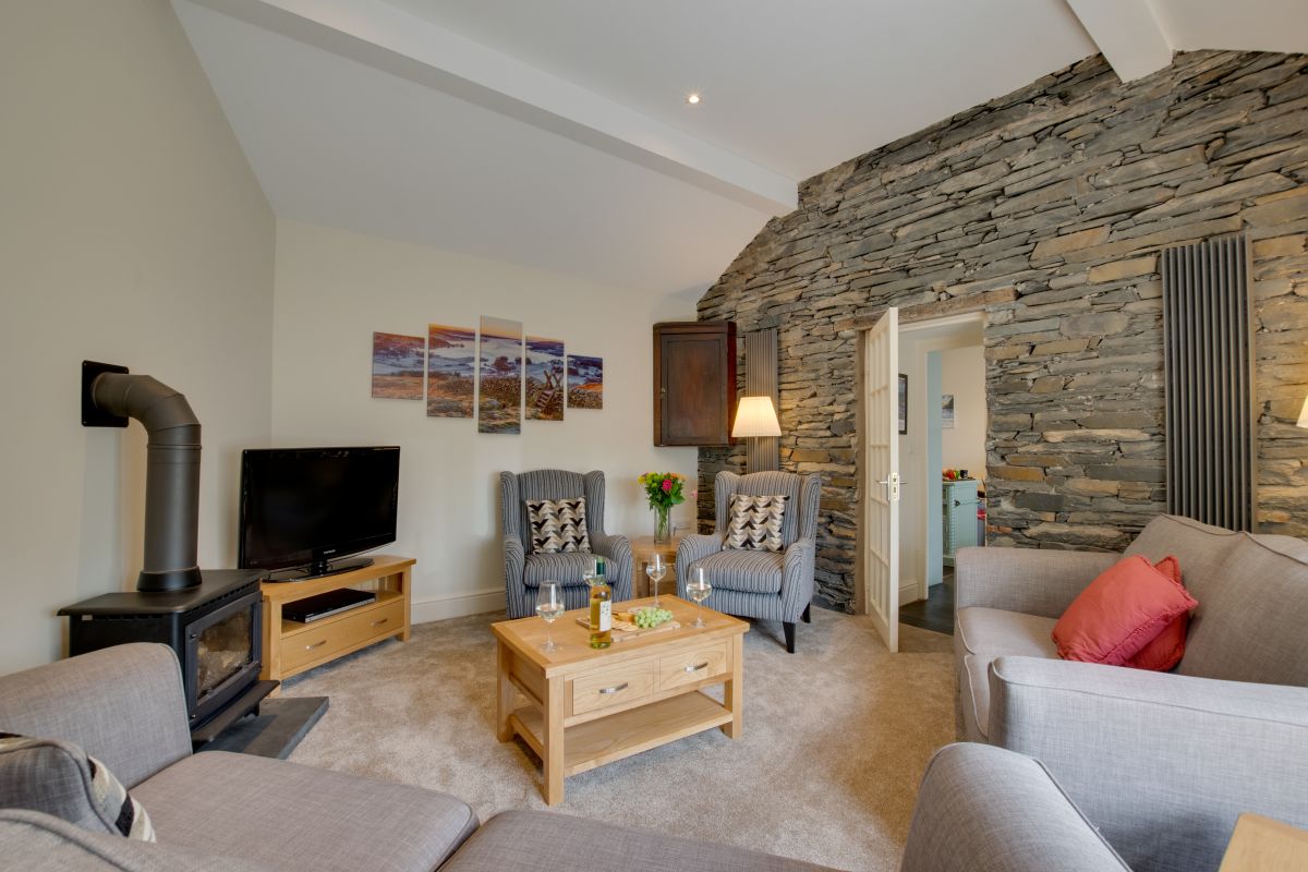 4 Swiss Villas, listing photograph 8