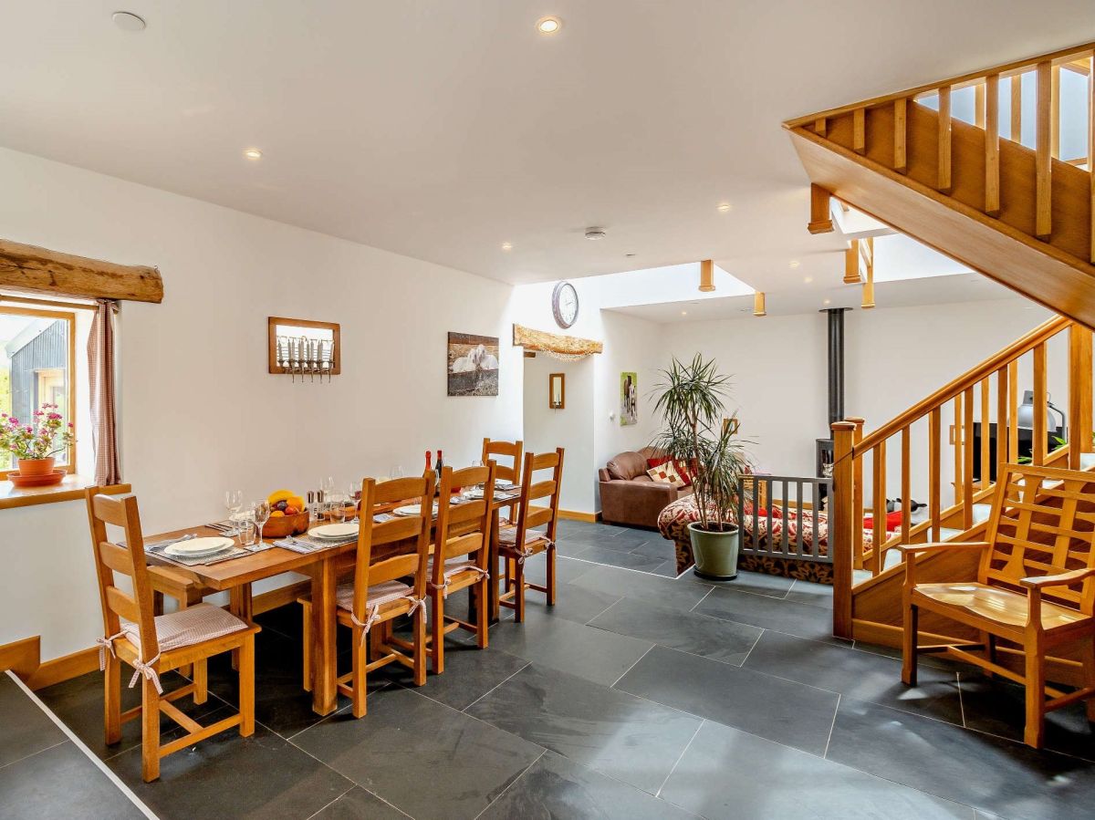 The Barn - Ysgubor Llwynneuadd, listing photograph 12