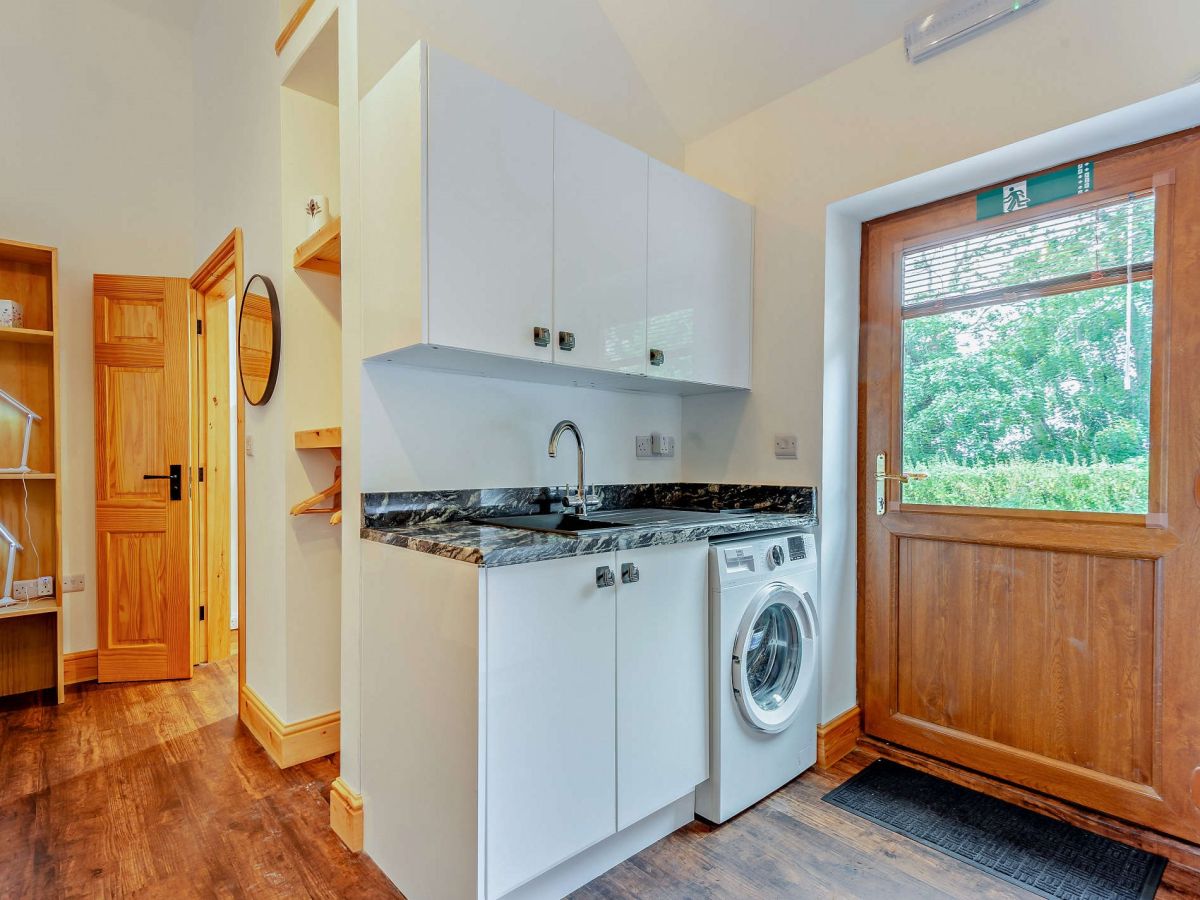 Heartwood Studio, listing photograph 10