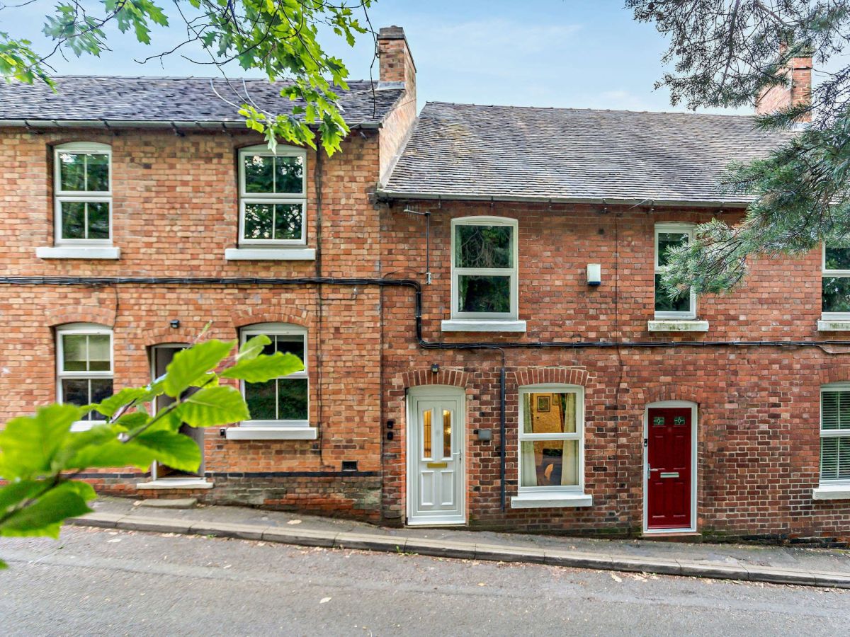 Conifer Cottage - Ashbourne