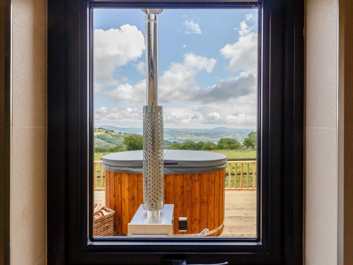 Three Peaks Retreat, listing photograph 4