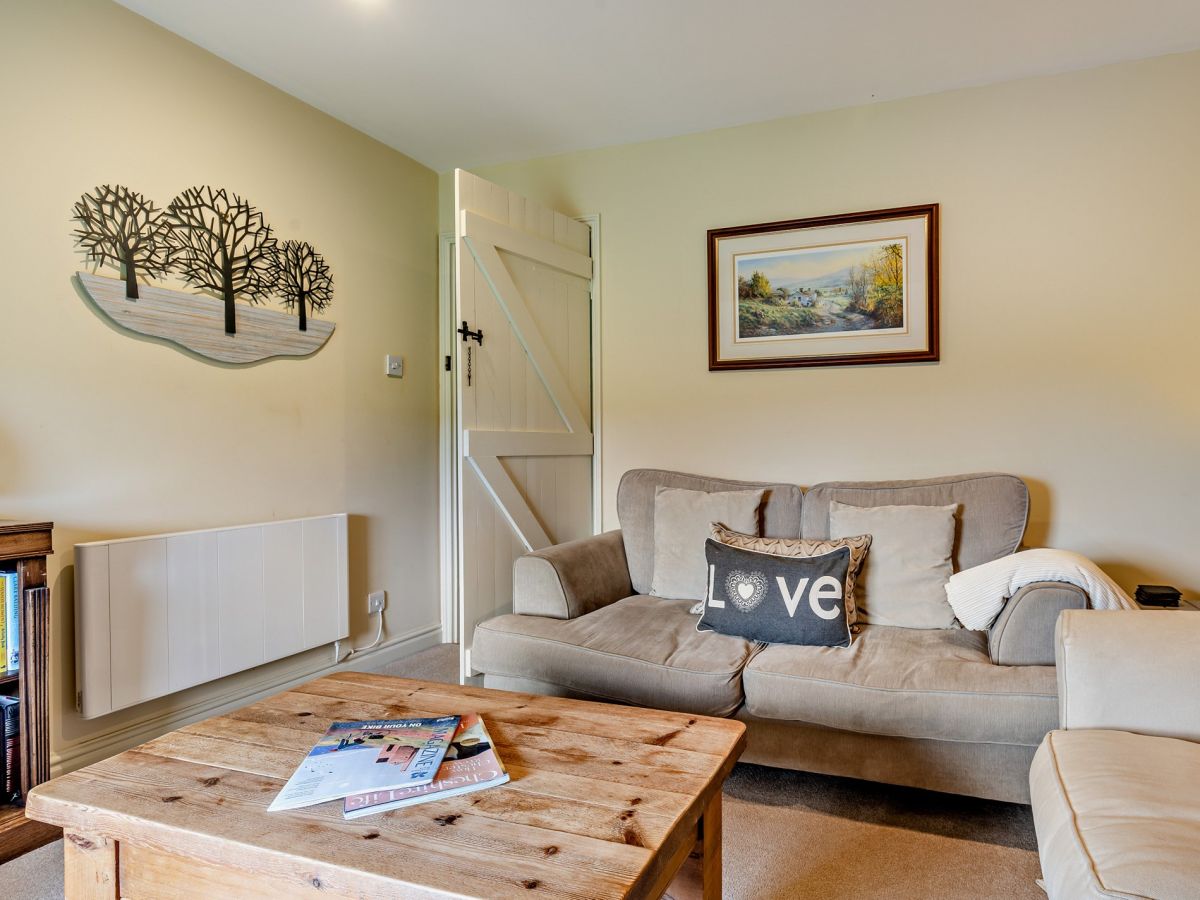 Clough Brook Cottage, listing photograph 7