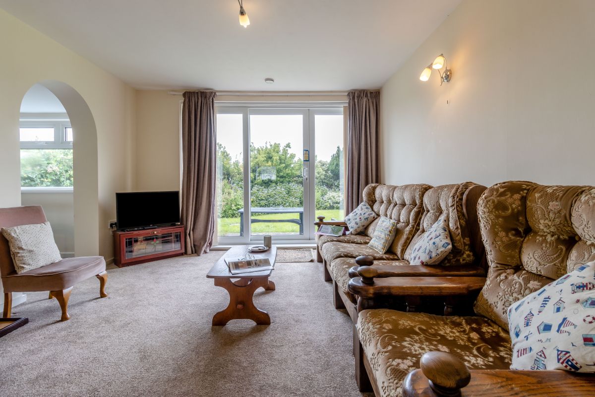 Fairbourne Bungalow, listing photograph 11