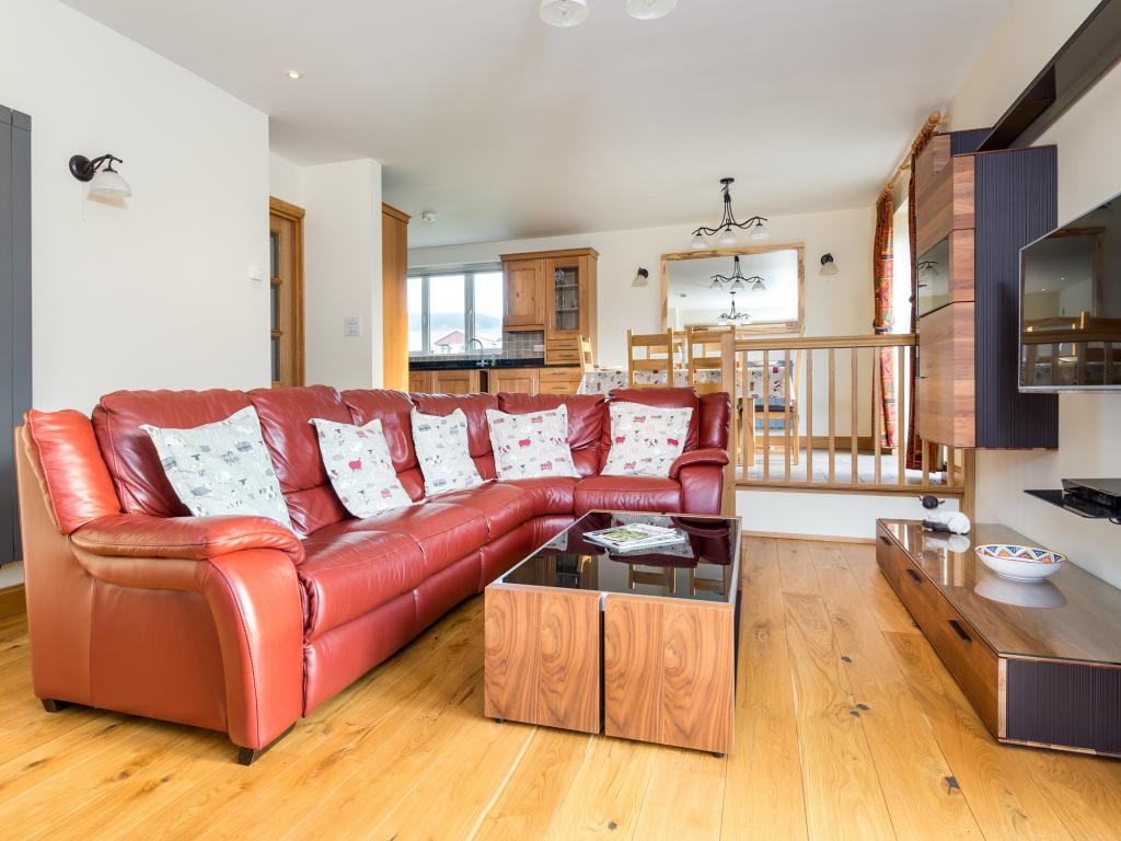 Lamb Corner House, listing photograph 3