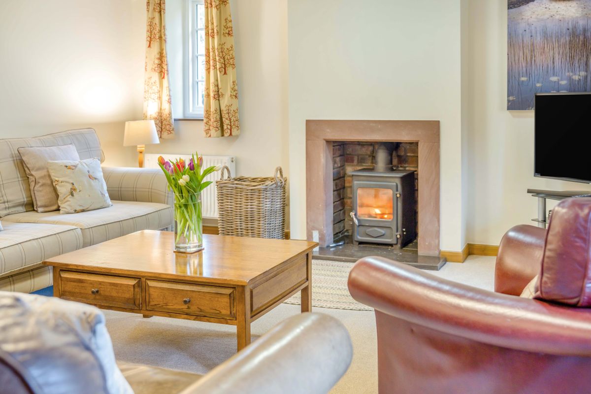 Well Tree Cottage, listing photograph 4