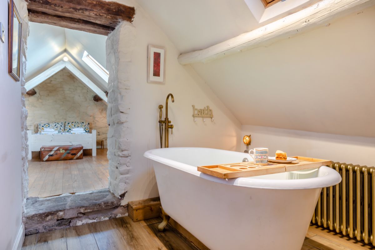 Wren Cottage - The Manifold Retreat, listing photograph 3